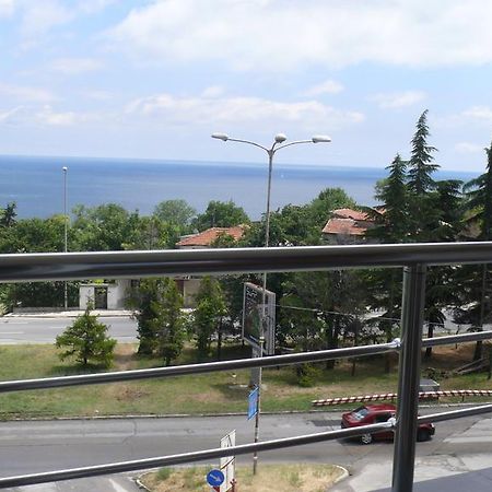 Villa Climate Guest House Varna Bagian luar foto