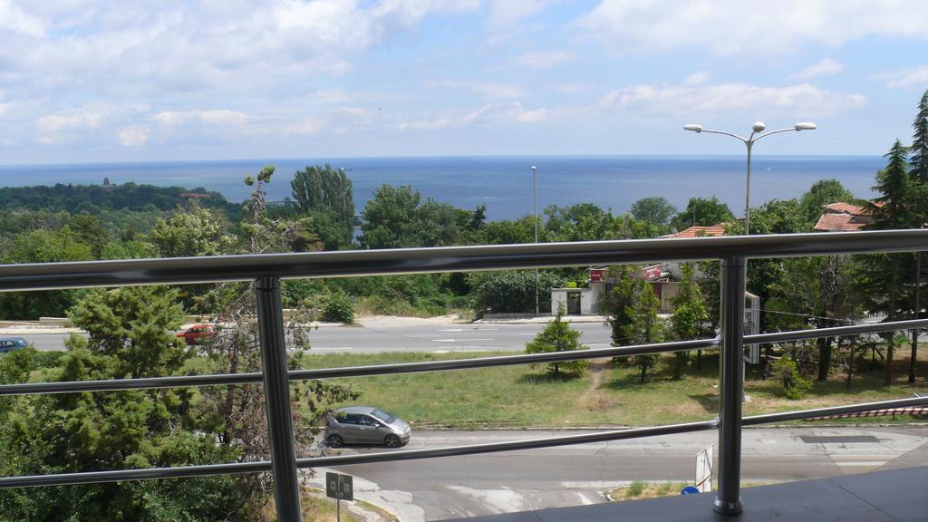 Villa Climate Guest House Varna Bagian luar foto