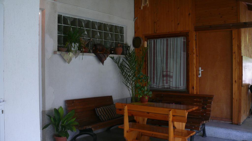 Villa Climate Guest House Varna Bagian luar foto