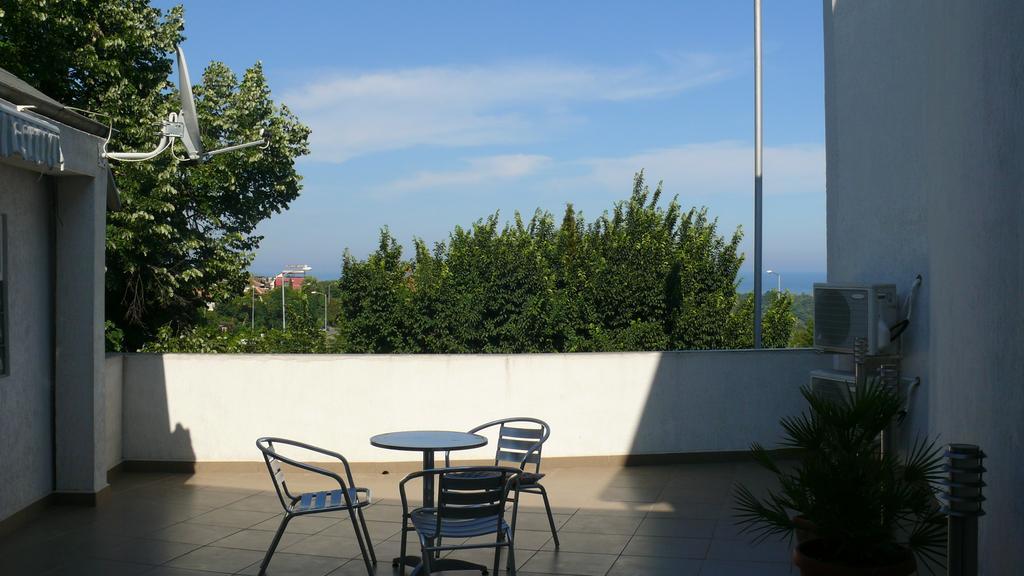 Villa Climate Guest House Varna Ruang foto